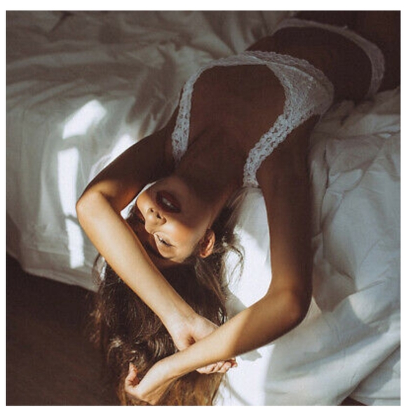 FLOWER LACE BRALETTE - Picture 3 of 4